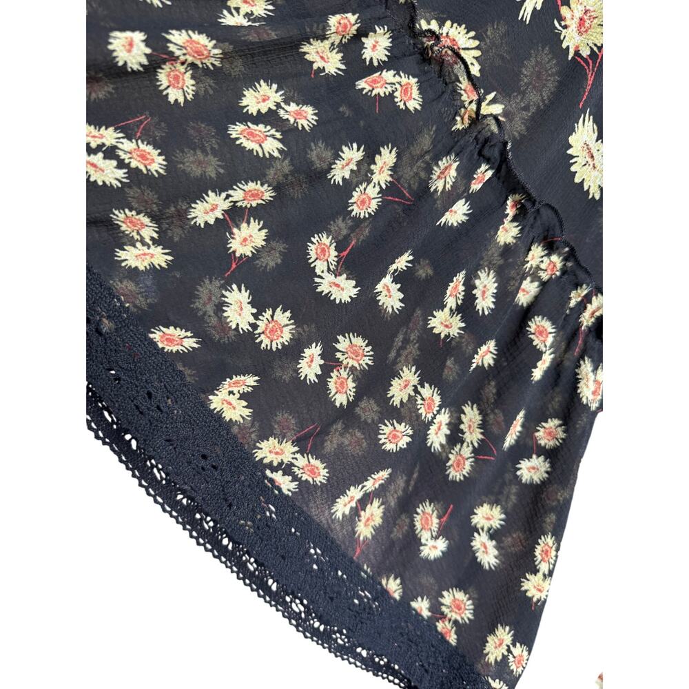 Torrid Black Daisy Floral Chiffon Kimono Duster Bell Sleeve Boho Cardigan Size 6 - Picture 8 of 11